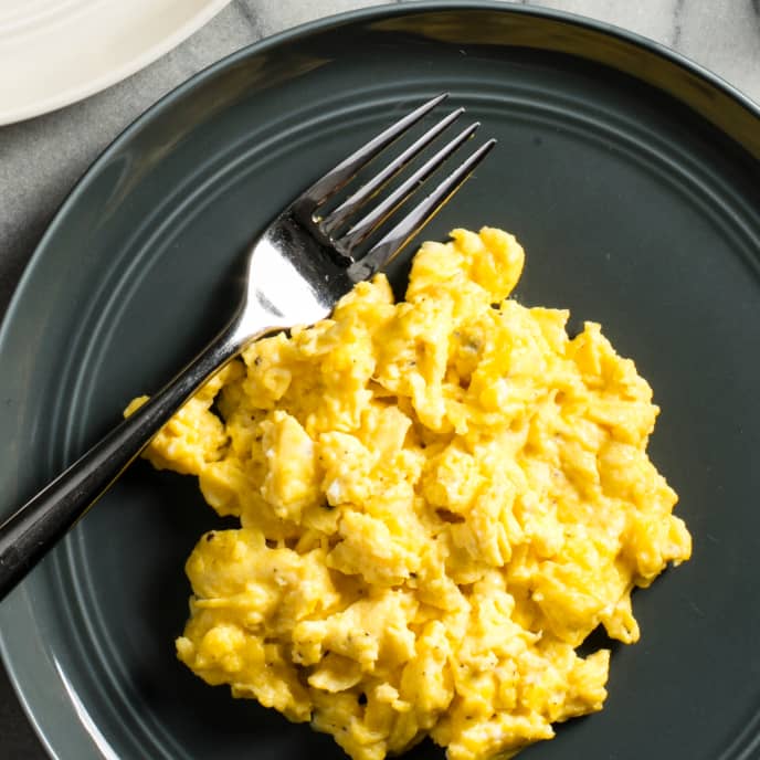 how to make scrambled eggs in an All-Clad pan 