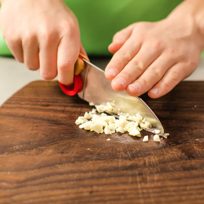 How To Mince Garlic America S Test Kitchen Kids America S Test