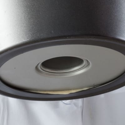 round baking pan with hole in middle