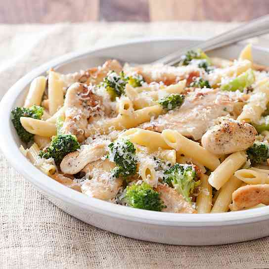 Skillet Penne with Chicken and Broccoli