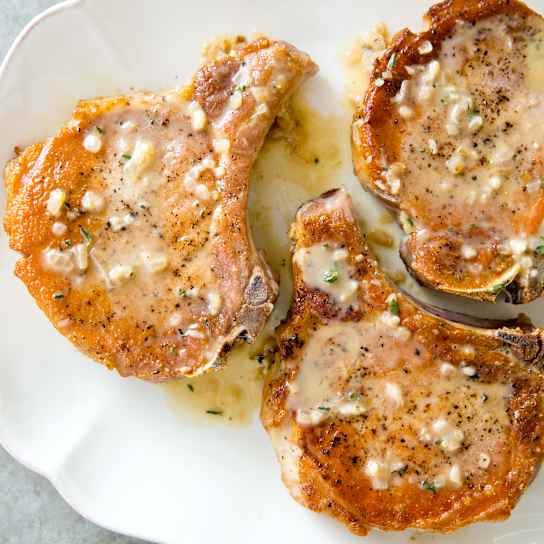 Garlic and Thyme Pan Sauce