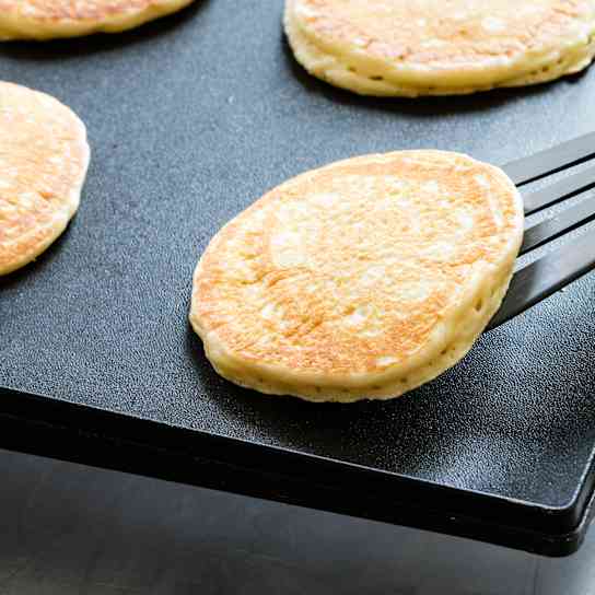 Featherweight Pancakes
