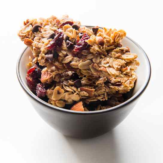 Cherry–Chocolate Chip Granola