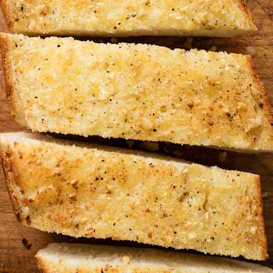 Classic American Garlic Bread