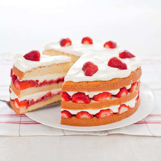 Strawberry Cream Cake