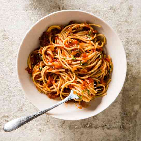 Slow-Cooker Classic Marinara Sauce