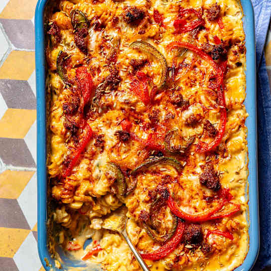 Baked Macaroni and Cheese with Sausage and Peppers