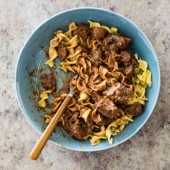 Slow-Cooker Classic Beef Stroganoff