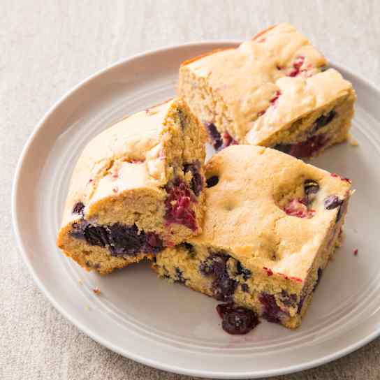 Berry Snack Cake (Reduced Sugar)