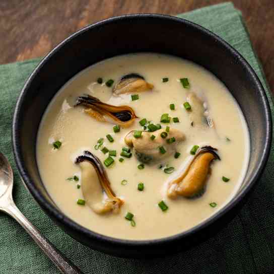 Billi Bi (Creamy Mussel Bisque)