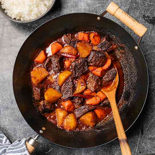 Red-Braised Beef with Carrots and Potatoes (Hong Shao Niu Rou)