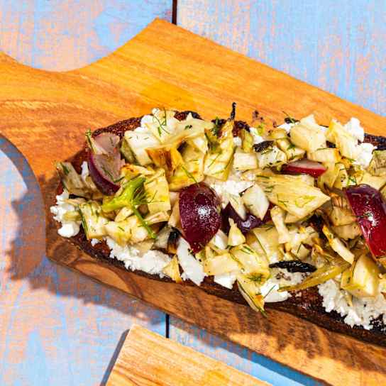 Grilled Bruschetta with Fennel Topping