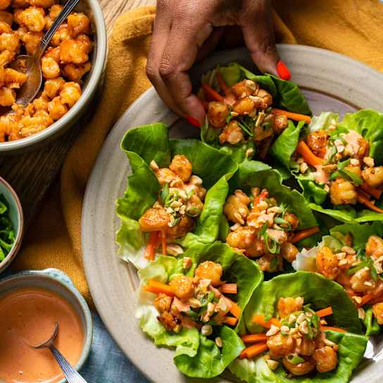 Honey-Sriracha Shrimp Lettuce Wraps