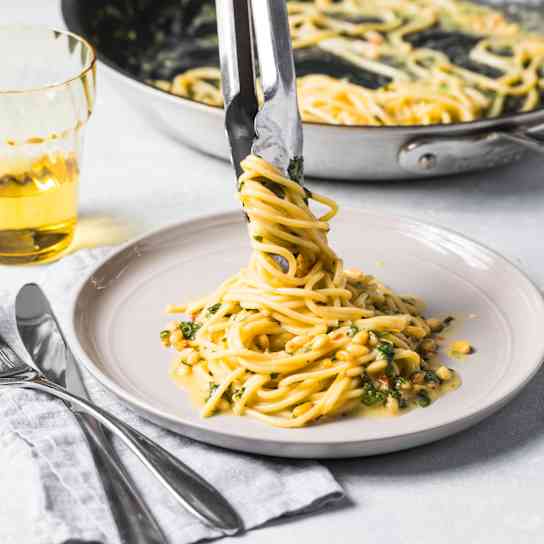 Lemony Spaghetti with Garlic and Pine Nuts for One