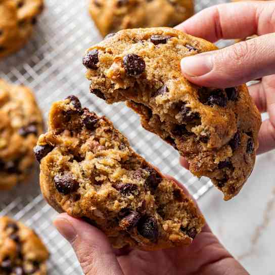 Levain-Style Chocolate Chip Walnut Cookies