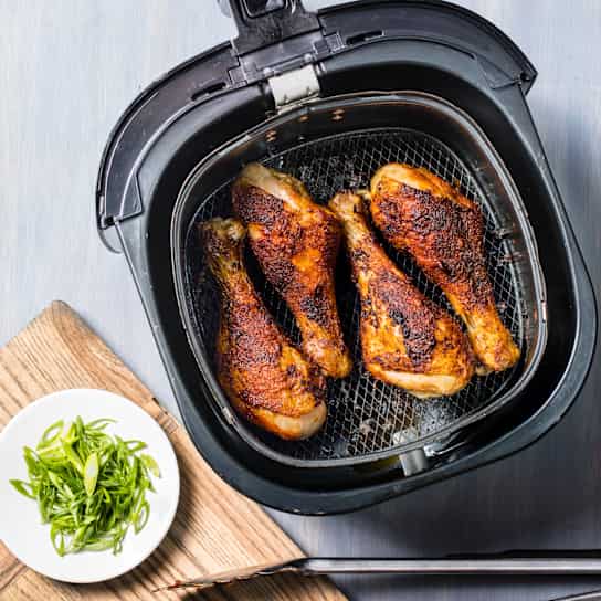 Air-Fryer Paprika-Rubbed Chicken Drumsticks