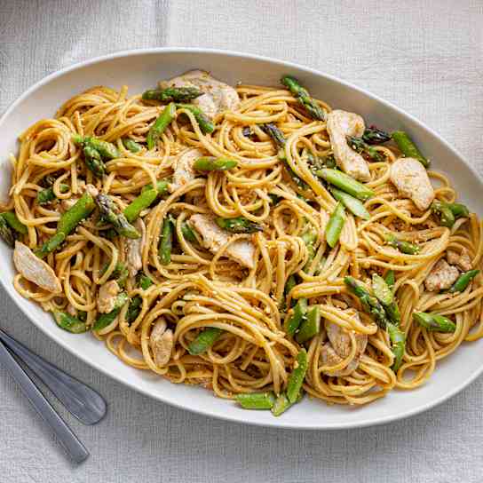 Sesame Noodles with Chicken and Asparagus