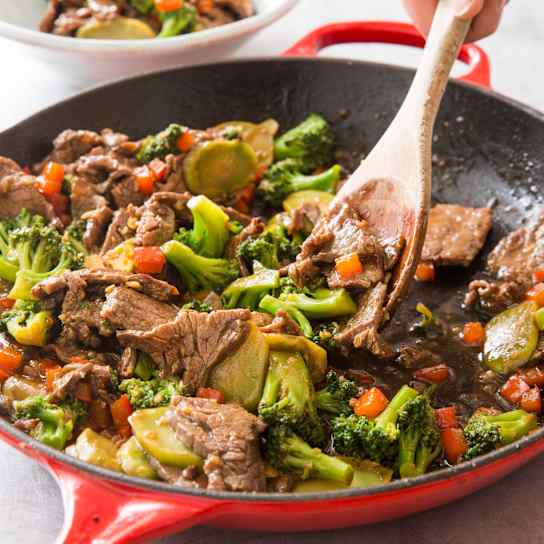 Cast Iron Stir-Fried Beef and Broccoli