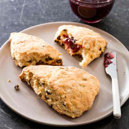 Vegan Currant Scones