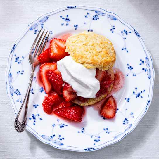 Rich and Tender Shortcakes with Strawberries and Whipped Cream