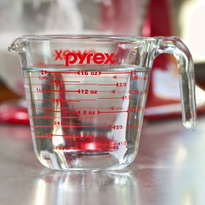 Dry versus Liquid Measuring Cups