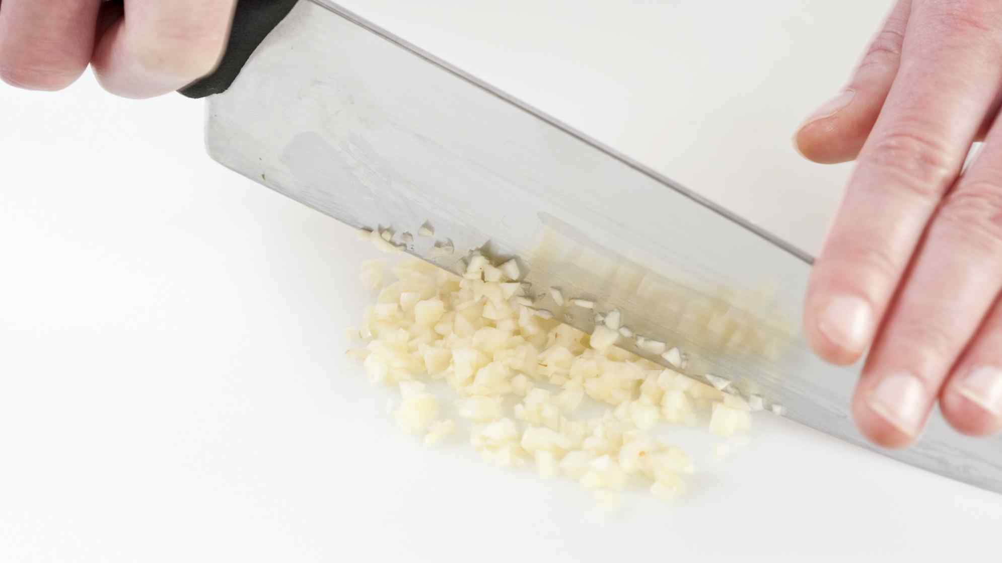 How To Mince Garlic Cloves By Hand