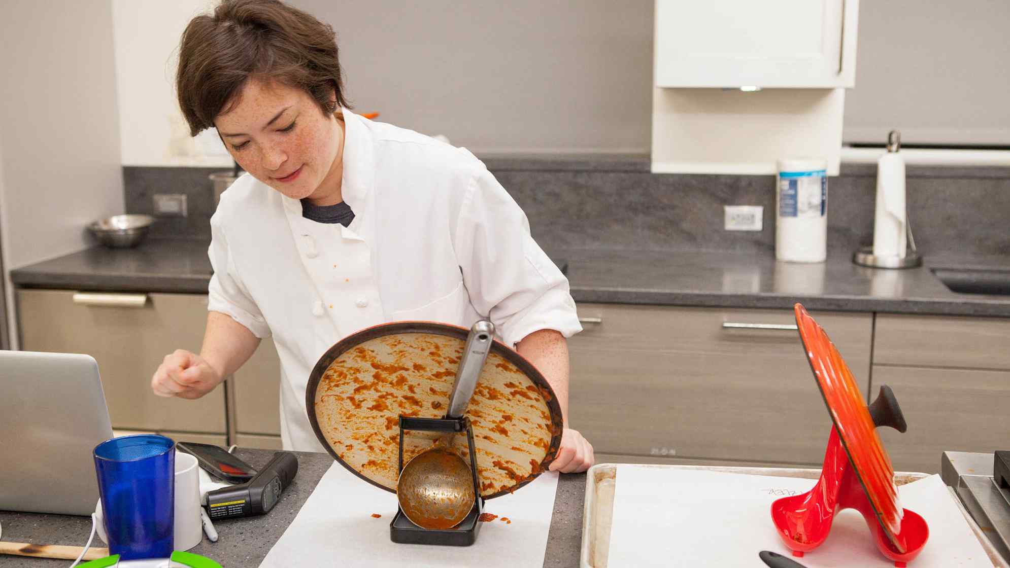 Testing Lid Holders Cook's Illustrated