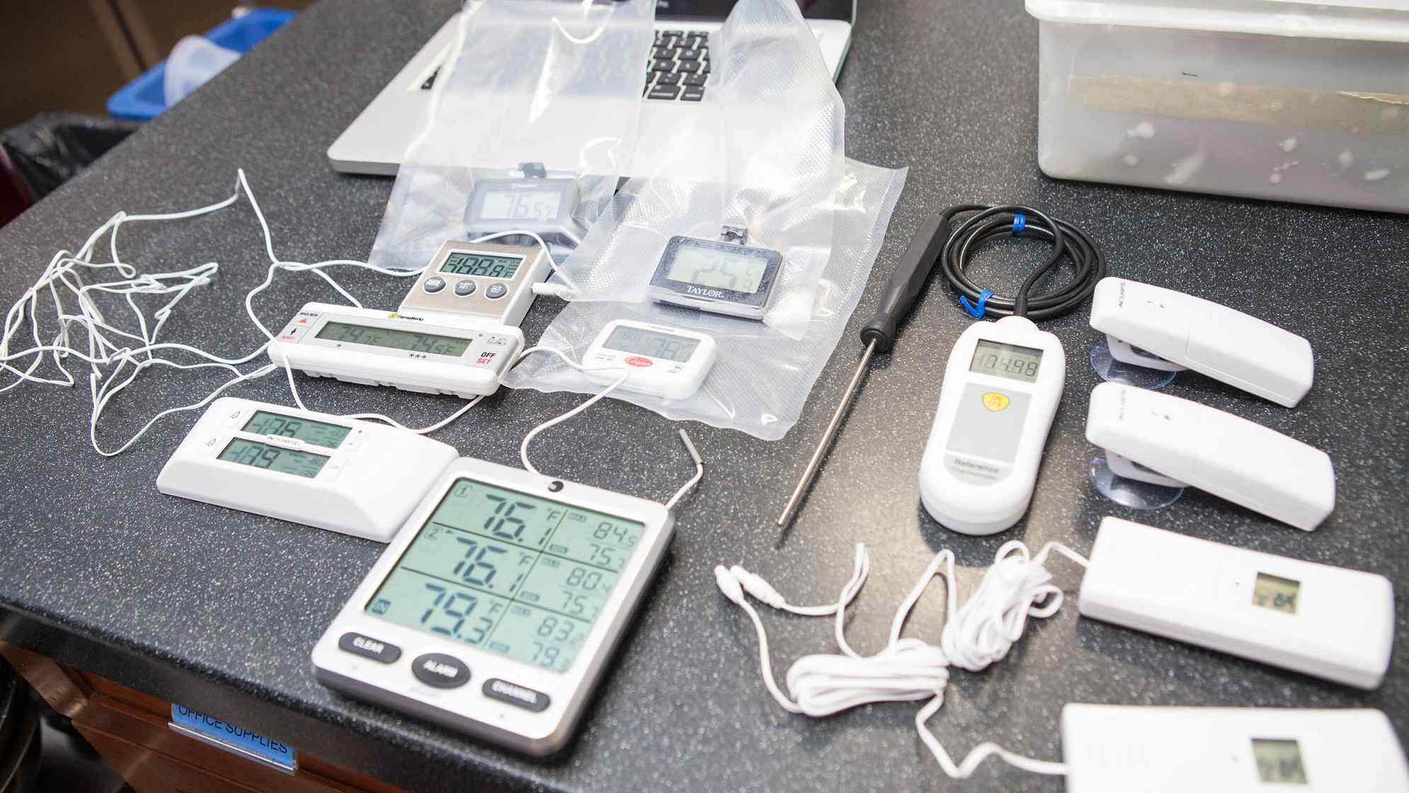 Testing Refrigerator Freezer Thermometers
