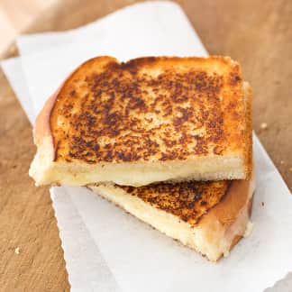 Grown-Up Grilled Cheese Sandwiches with Cheddar and Shallot
