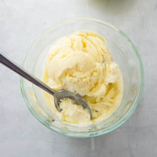 Old-Fashioned Vanilla Frozen Custard