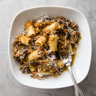 Slow-Cooker Beef and Onion Ragu