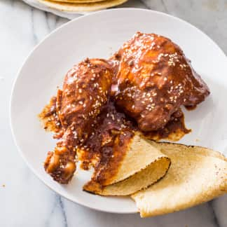 Pollo en Mole Poblano (Chicken in Puebla-Style Mole)