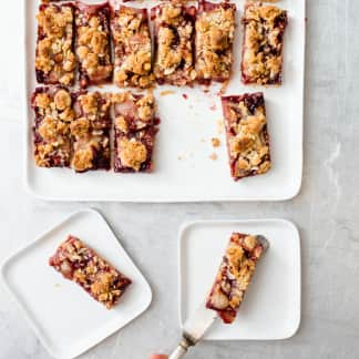 Pear-Cherry Streusel Bars