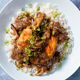 Sichuan Braised Chicken Leg Quarters with Shiitake Mushrooms