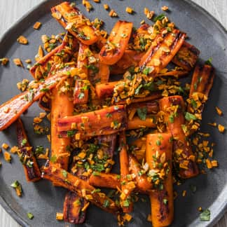 Skillet-Roasted Carrots with Smoky Spiced Almonds and Parsley