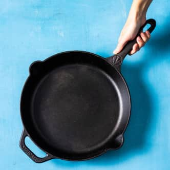 how to season a cast iron pan cast iron chris｜TikTok Search