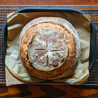 a friend from Brazil showed me this pan for baking bread. Where can I find  a similar one? (USA/Canada) : r/castiron