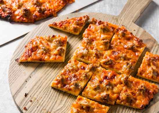 Chicago Thin-Crust Pizza