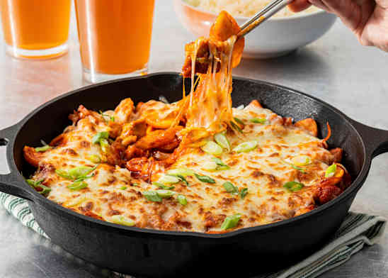 Cheese Buldak (Korean Fire Chicken)