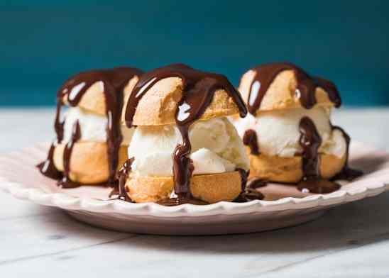 Profiteroles and Cream Puffs