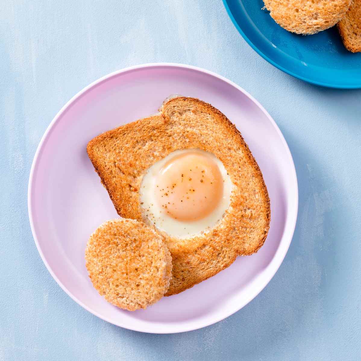 Easy Stovetop Eggs in a Hole