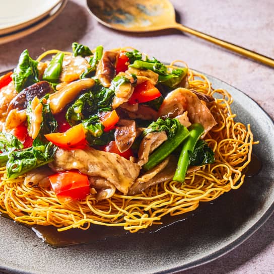 Mì Xào Giòn (Vietnamese Pan-Fried Noodles)
