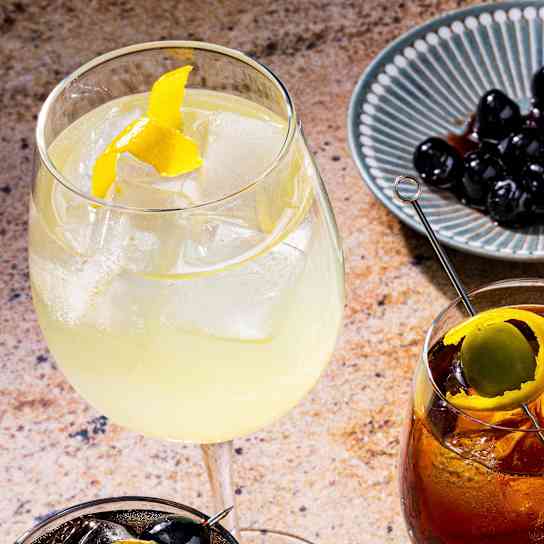 Limoncello Spritz