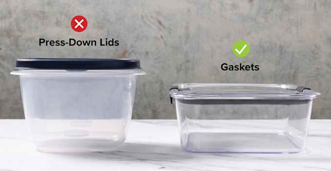 On the left, there’s a container with a press-down lid marked X, meaning it’s bad. On the right, there’s a container with a gasket with a checkmark, meaning it’s good.