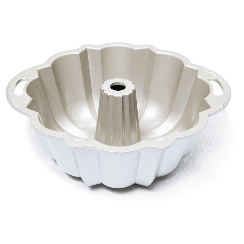 Nordic Ware Anniversary Bundt Pan + Reviews