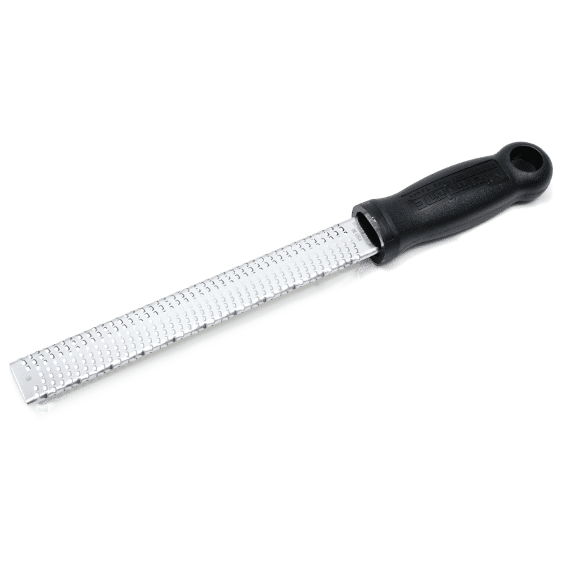 Microplane grater two-way cutting edge