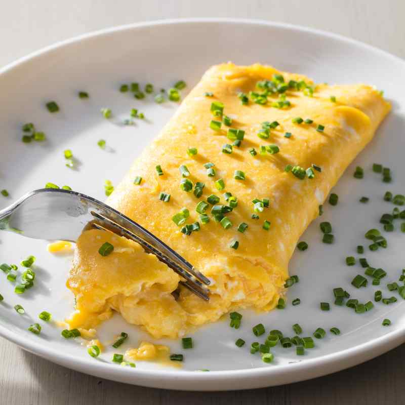 Omelet with Cheddar and Chives