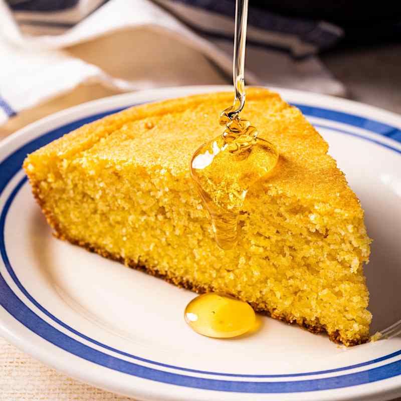 SFS_SouthernStyleCastIronSkilletCornbread-28 (1).jpg