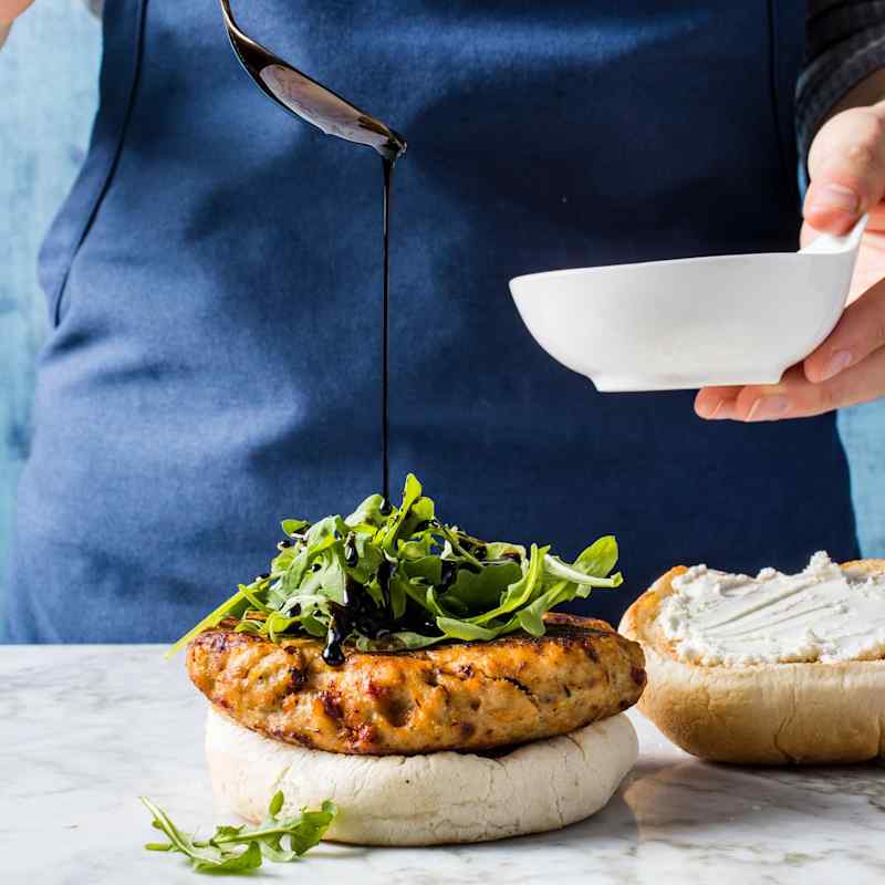 SFS_chicken_sun_dried_tomato_burgers_goat_cheese_029.jpg