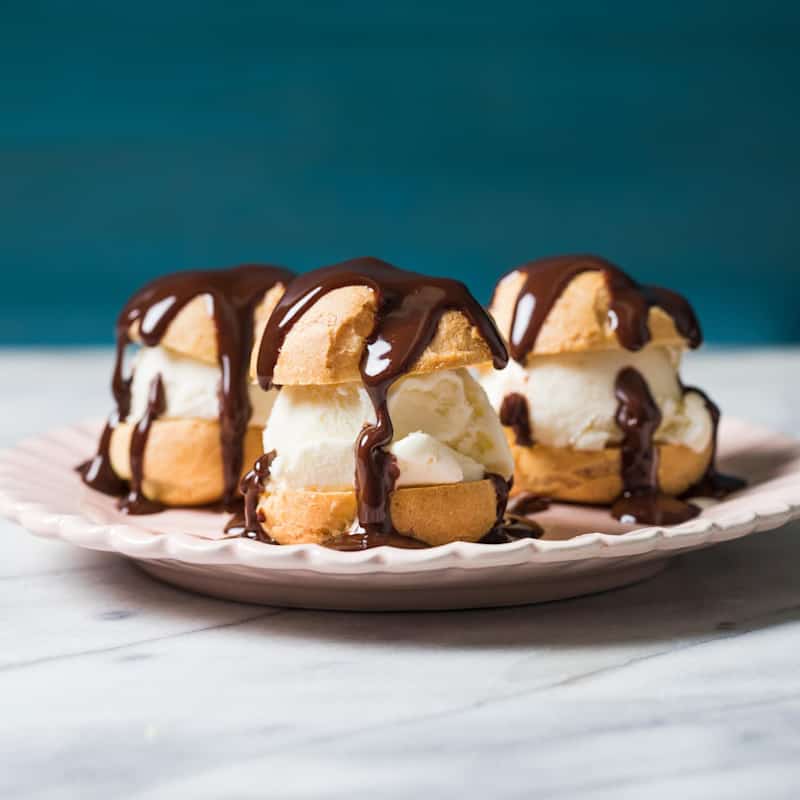 Profiteroles and Cream Puffs